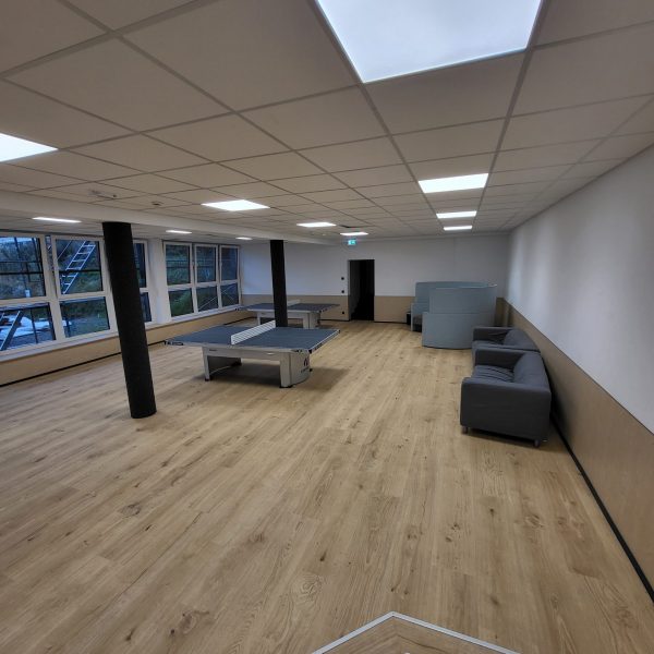 Tischtennisraum-scaled-rjo76e8djpa3v8pf6hpukwv8rrr78lbh3u8fex3ss0